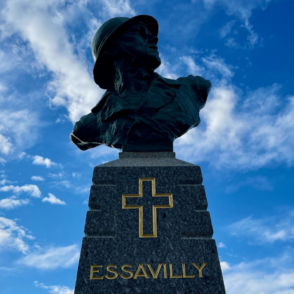 Monument Aux Morts D'Essavilly